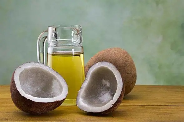 coconut oil from dandruff